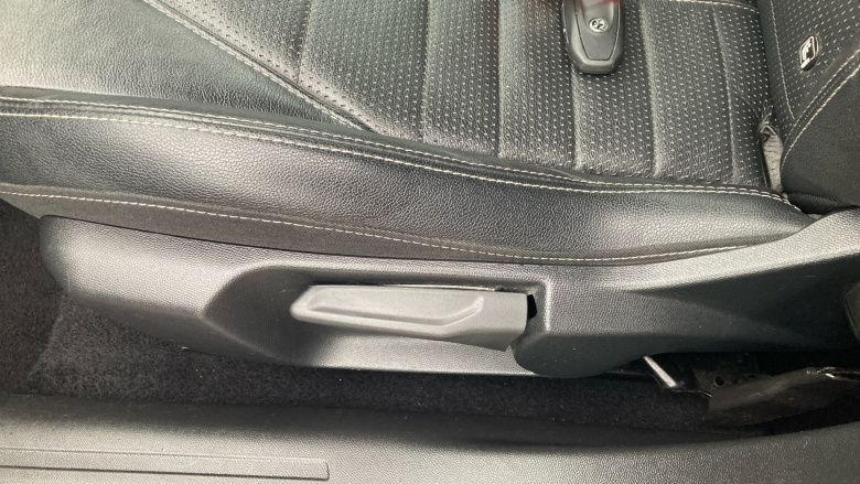 Vauxhall Mokka 100kW Ultimate 50kWh 5dr Auto Electric Hatchback